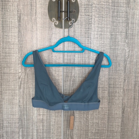 SKIMS‎ COTTON PLUNGE BRALETTE - Picture 4 of 12